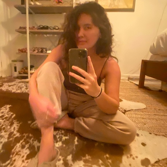 Meet your Posher, Jessica - Picture 8 of 16